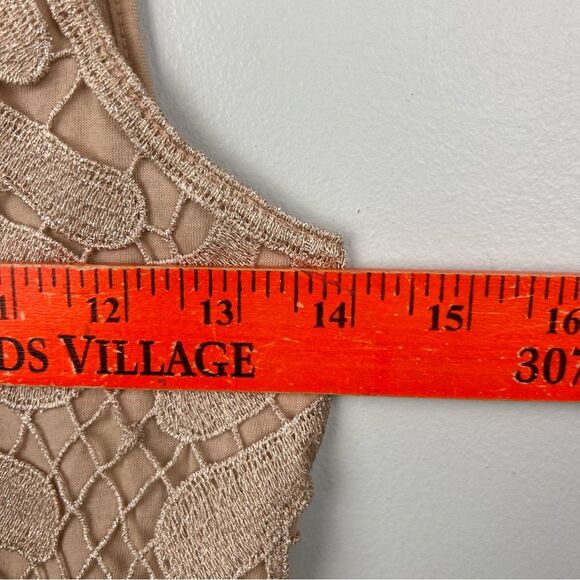 Express Metallic Lace Tank Top Cami Front Lined Lace Cutout Rose Gold Sz XS - Picture 4 of 14